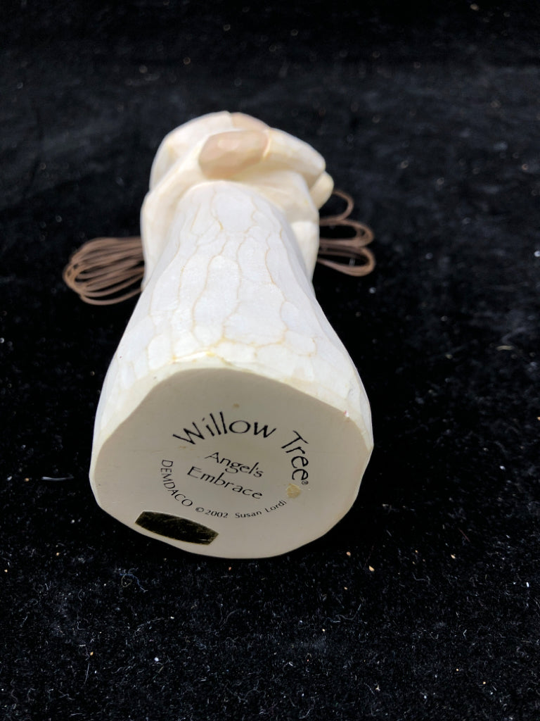 WILLOW TREE ANGELS OF EMBRACE.