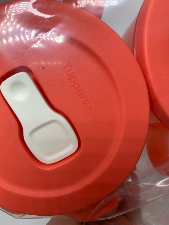 2 ORANGE SOUP BOWLS W/ LID/HANDLE IN BAG.