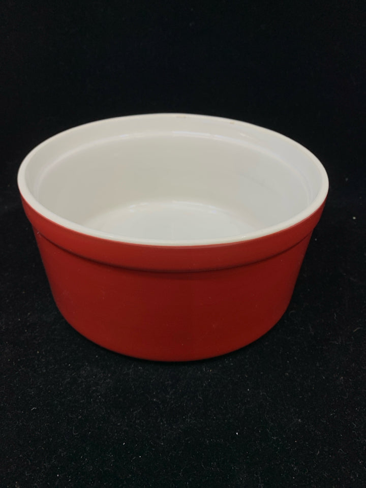 RED CASSEROLE BAKING DISH.