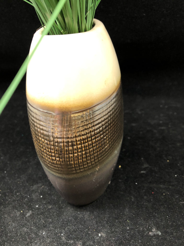 BROWN OMBRE VASE W/ TALL GREEN GRASS.