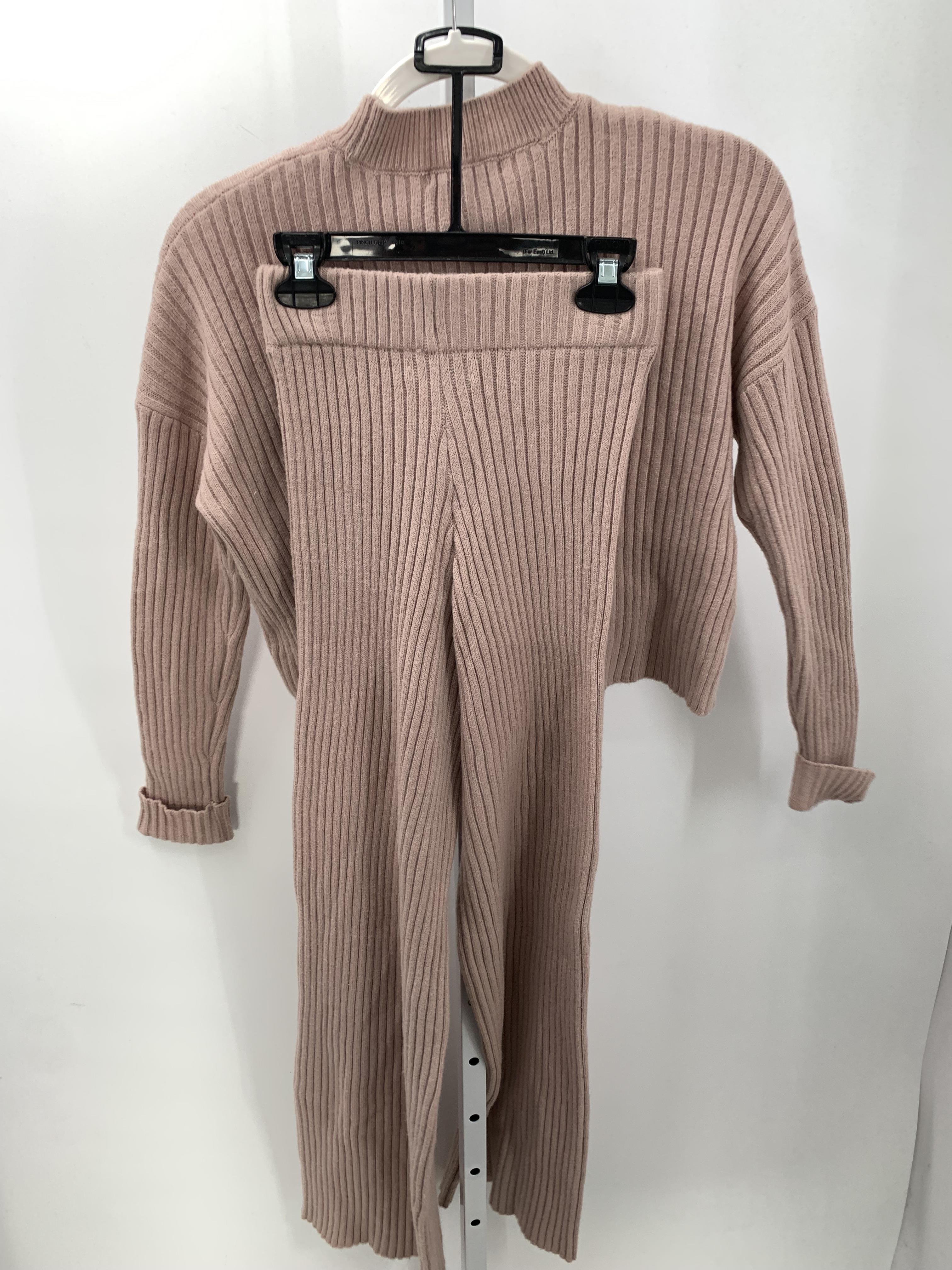 Size X Small Misses 2pc. Outfit