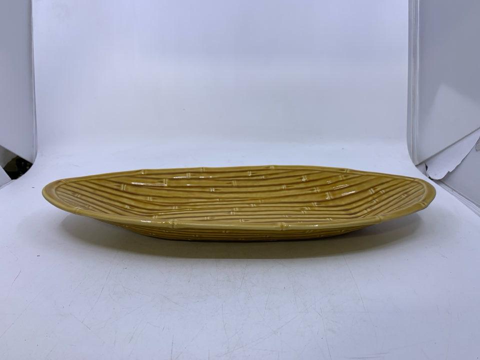 CERAMIC OVAL BAMBOO PATTERN BOWL.