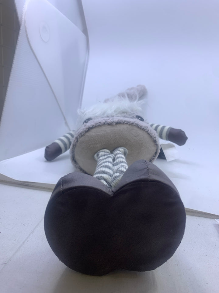 GREY STANDING GNOME.