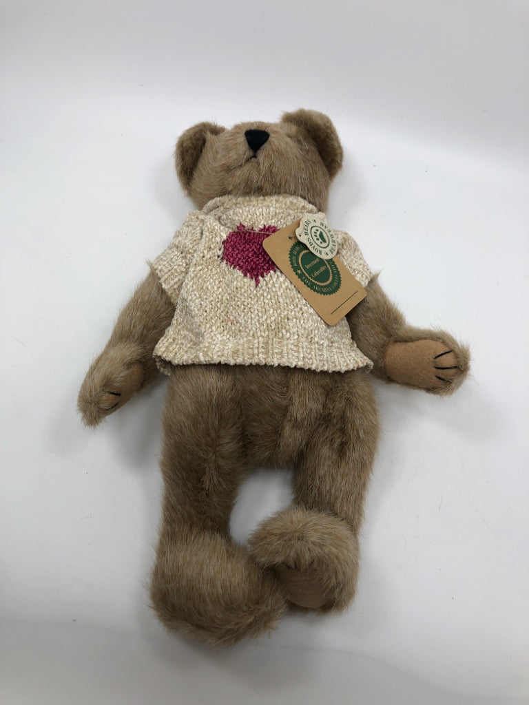 TAN BOYDS BEAR IN HEART SWEATER.