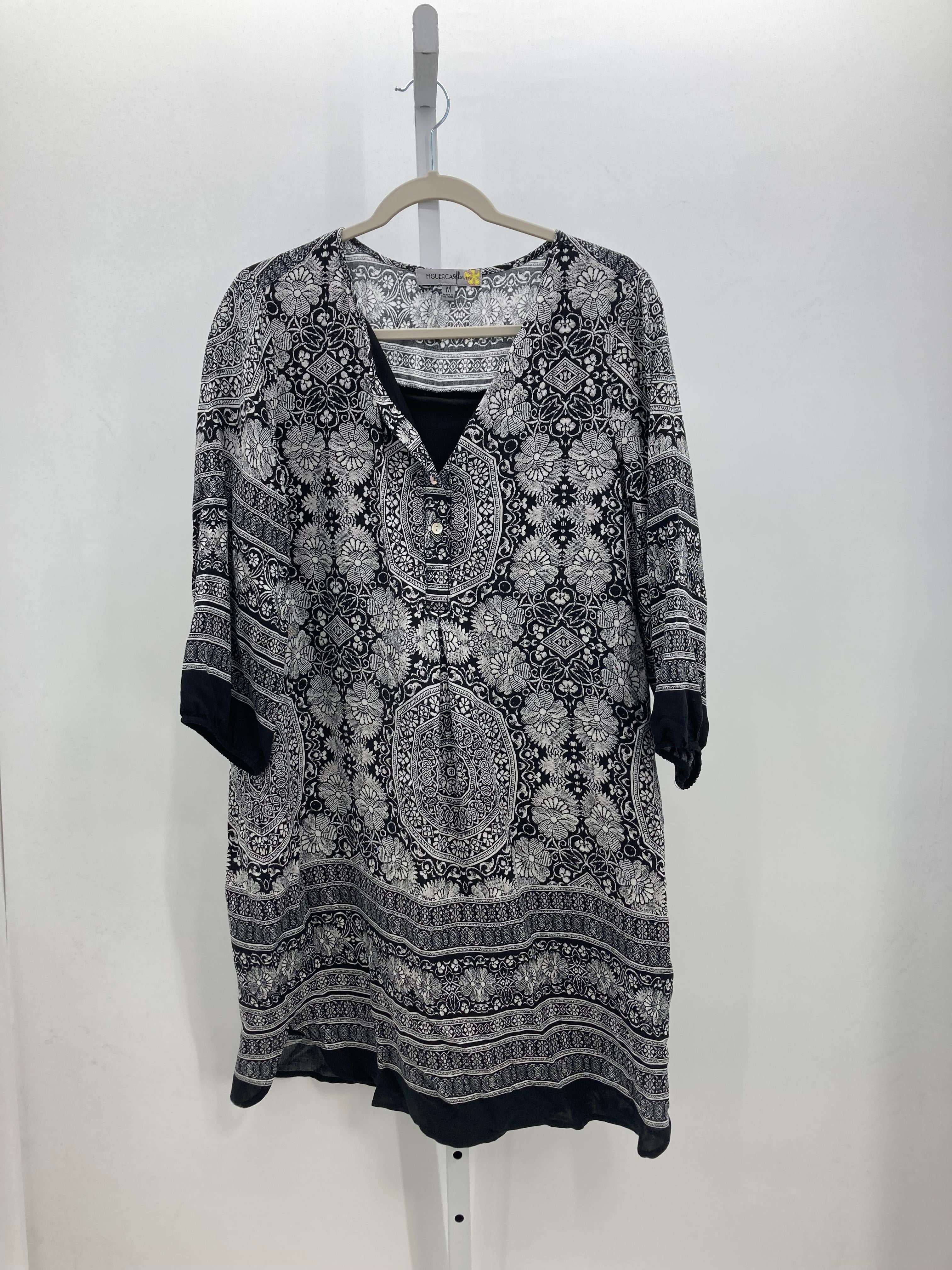 Size Medium Misses 3/4 Sleeve Dress