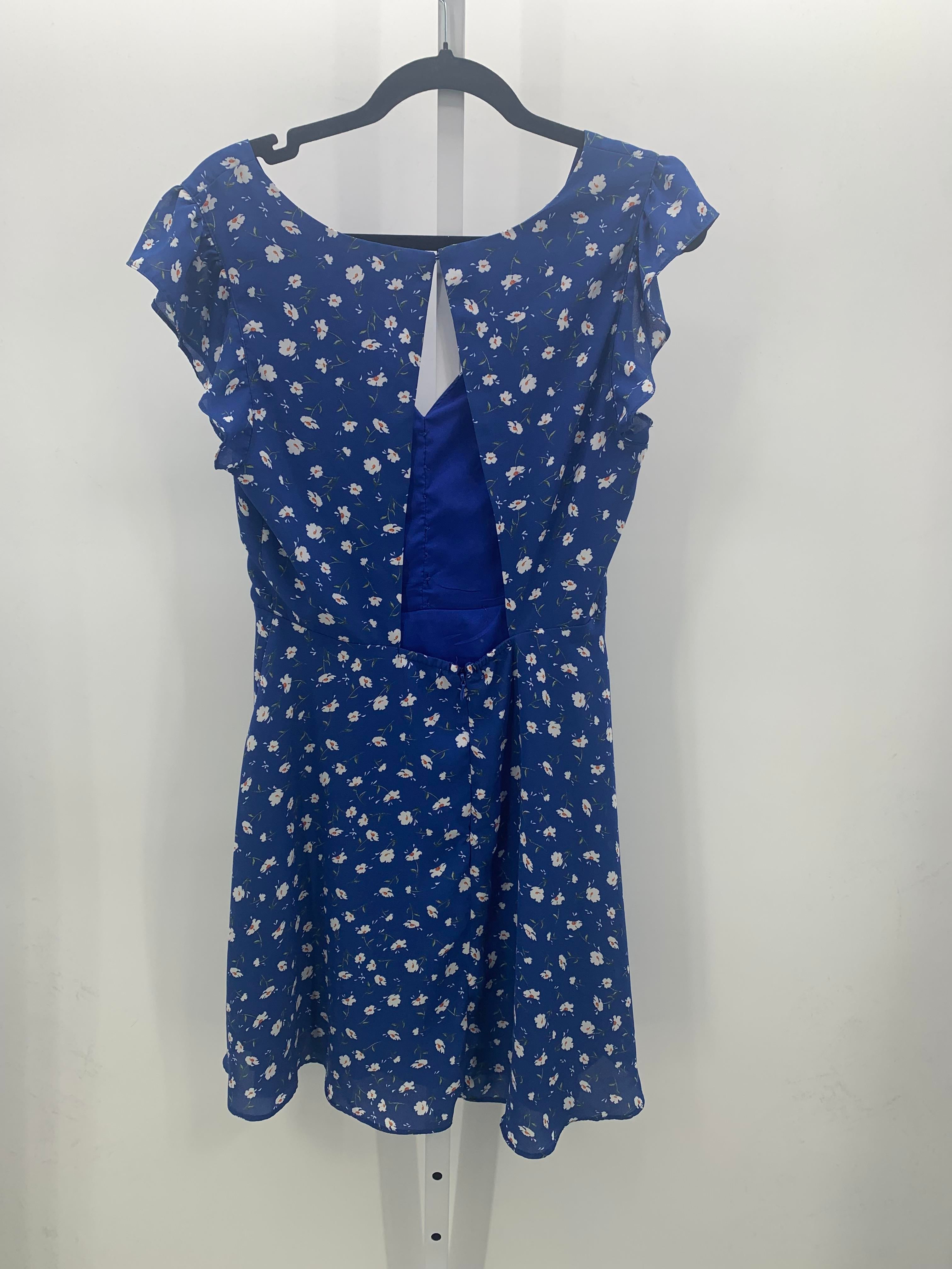 Lulus Size Medium Juniors Short Sleeve Dress