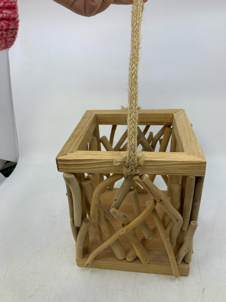 DRIFTWOOD CANDLE HOLDER LANTERN SQUARE.