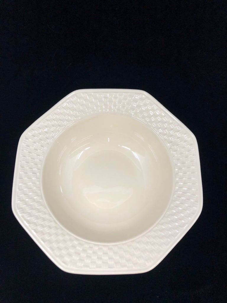 NAUTICA CREAM SERVING BOWL W/EMBOSSED WOVEN PATTERN.