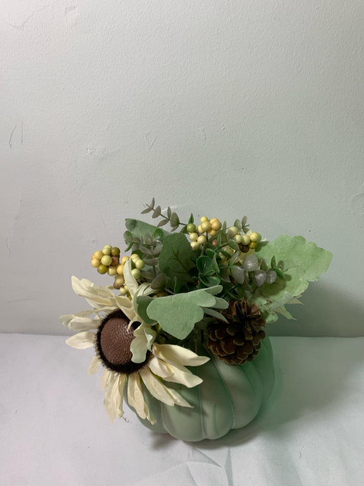 TEAL PUMPKIN W/ FAUX FALL BOUQUET.