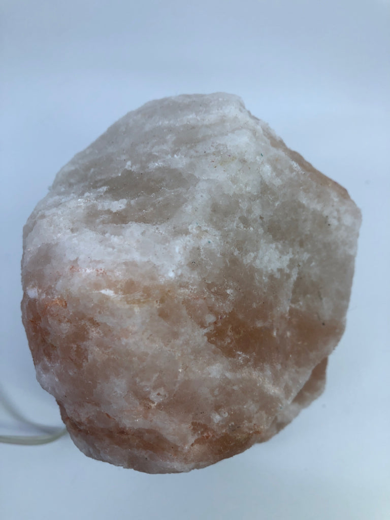 PINK SALT LAMP.