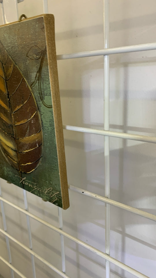 TRANQUILITY LEAF WOOD WALL DECOR.