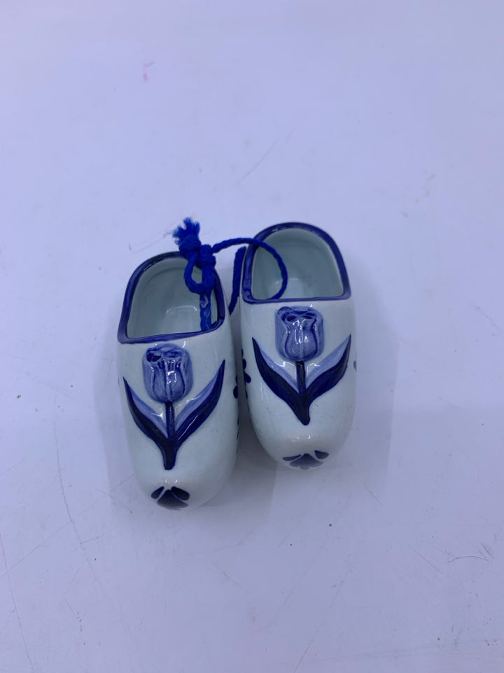2 DELFT MINI HOLLAND SHOES W/ EMBOSSED ROSES.