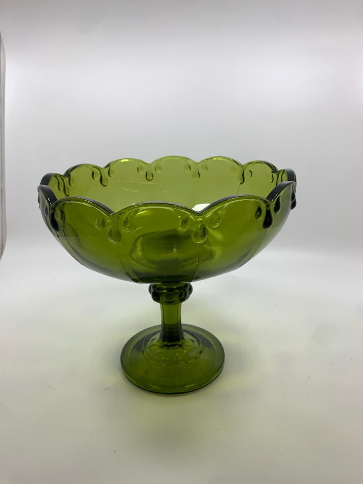 VTG GREEN GLASS PEDESTAL BOWL W/ SCALLOP EDGE.