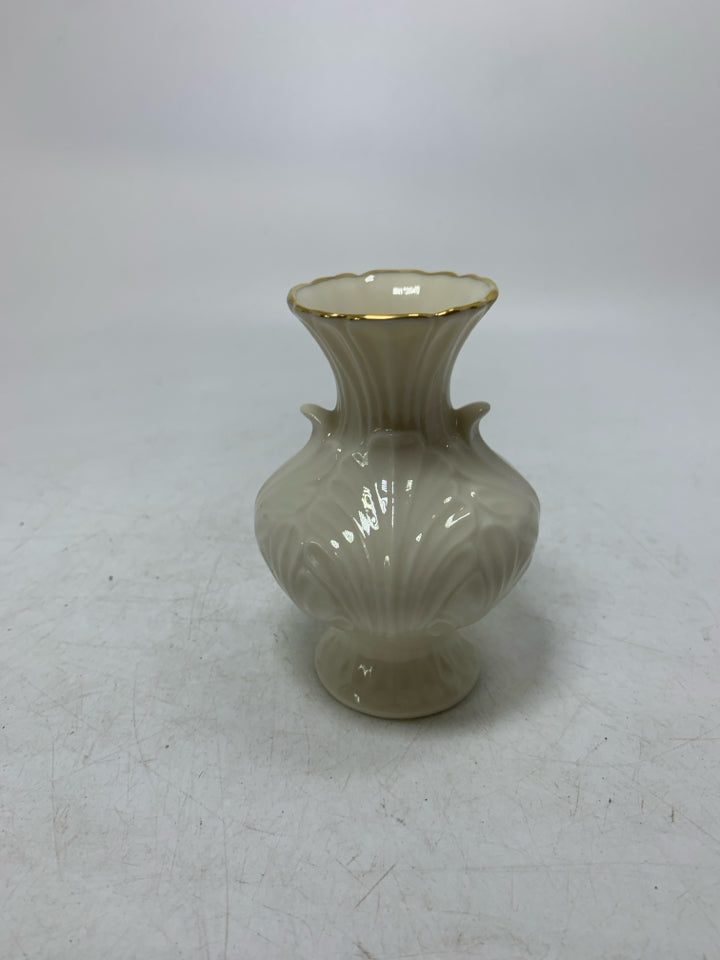 FOOTED TEXTURED LEAF BUD VASE.
