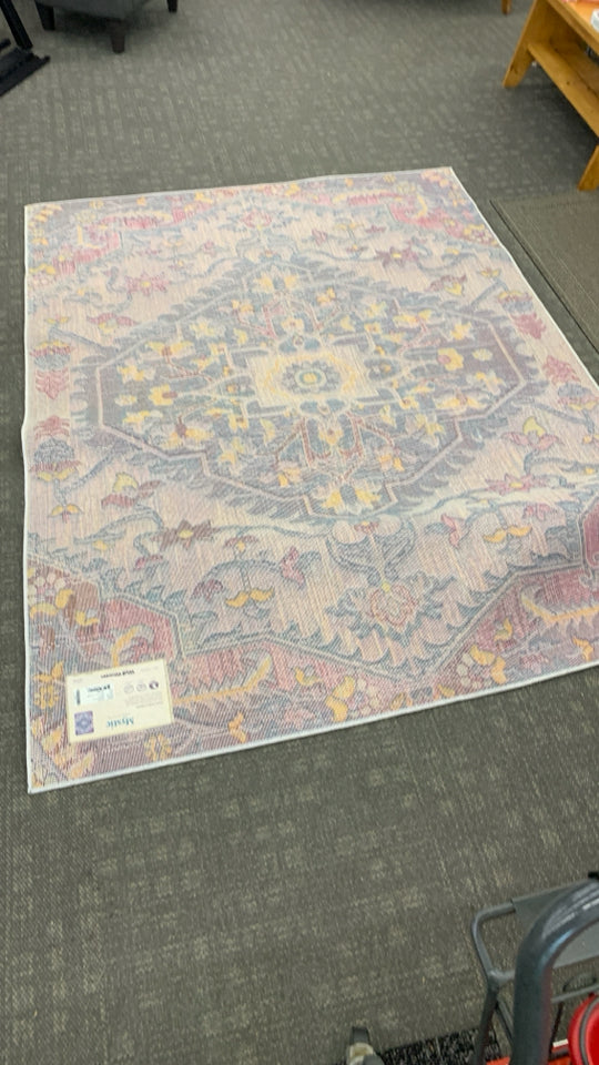 MYSTIC COLLECTION GWENDOLYN MULTI-COLORED FLORAL RUG.