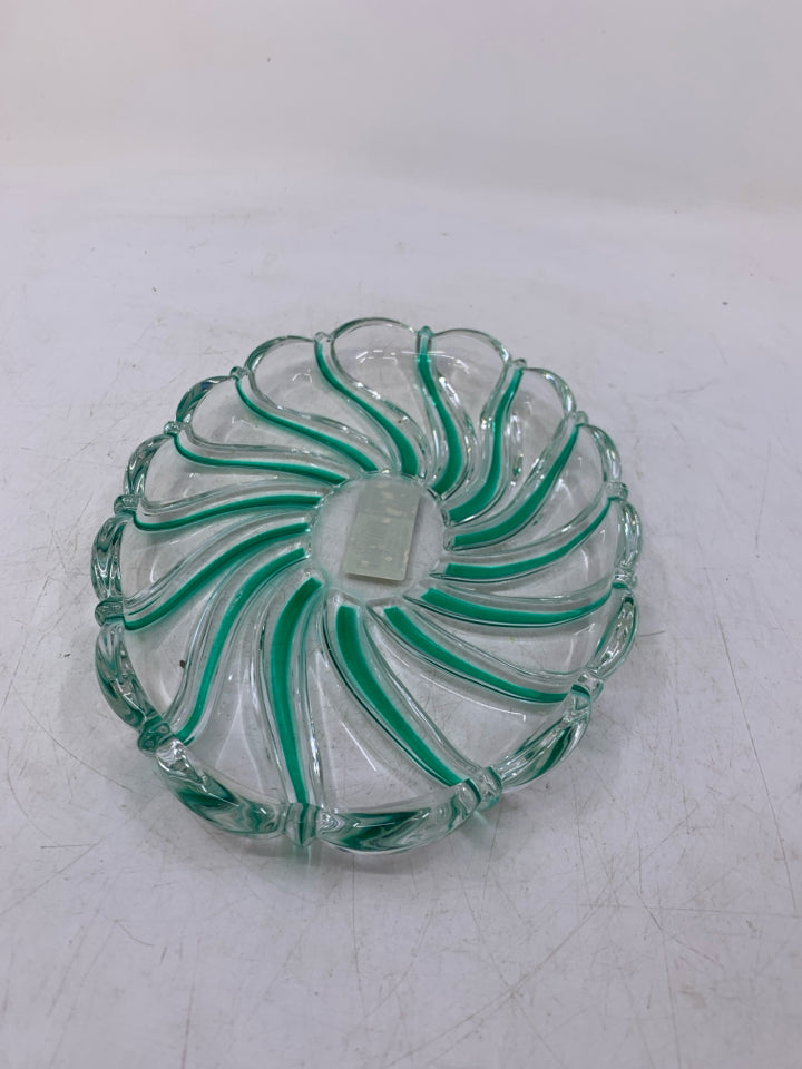 SHALLOW OVAL PEPPERMINT GREEN SWEET DISH MIKASA.