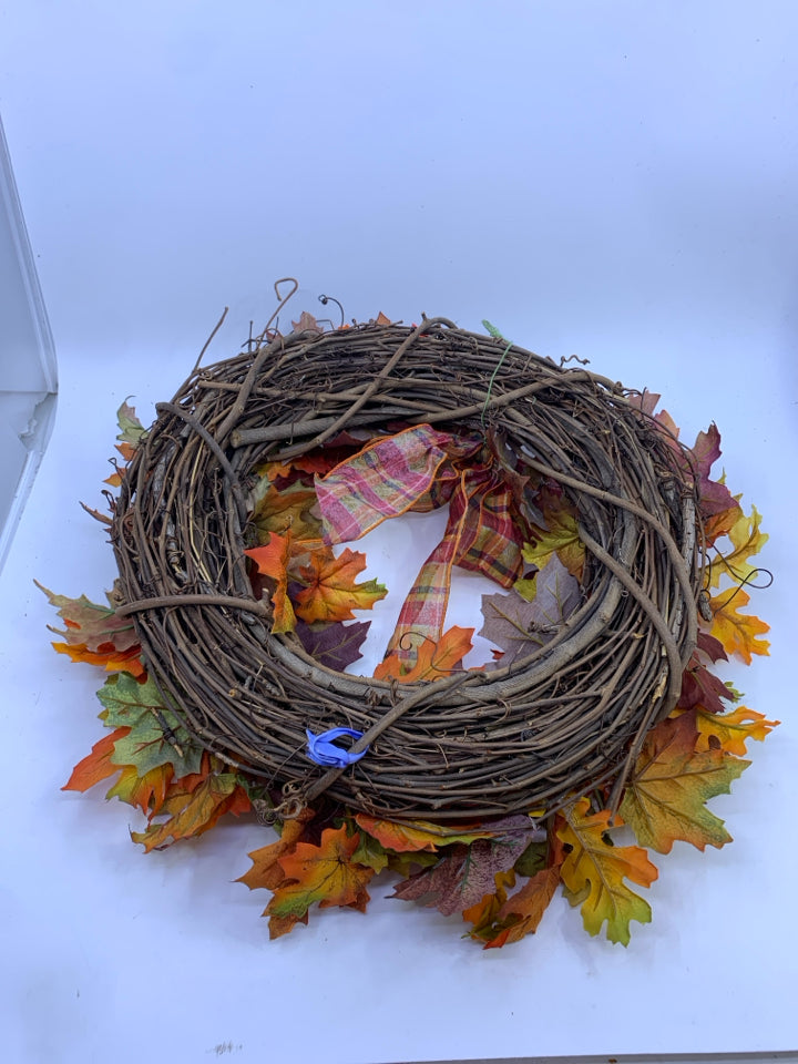 FAUX FALL LEAVES W BOW WREATH.