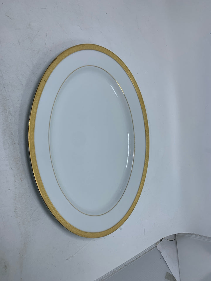 VTG OVAL QUEEN'S GOLD OVAL SERVING PLATTER.