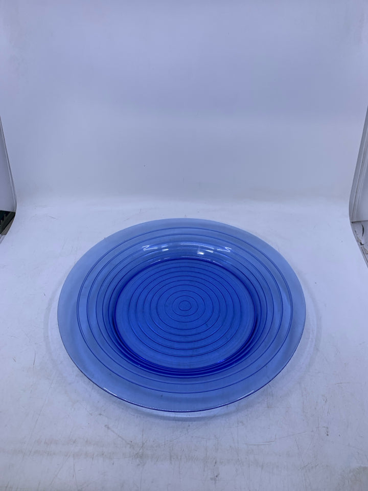 LARGE LIGHT BLUE GLASS SERVING BOWL W/ LINES.