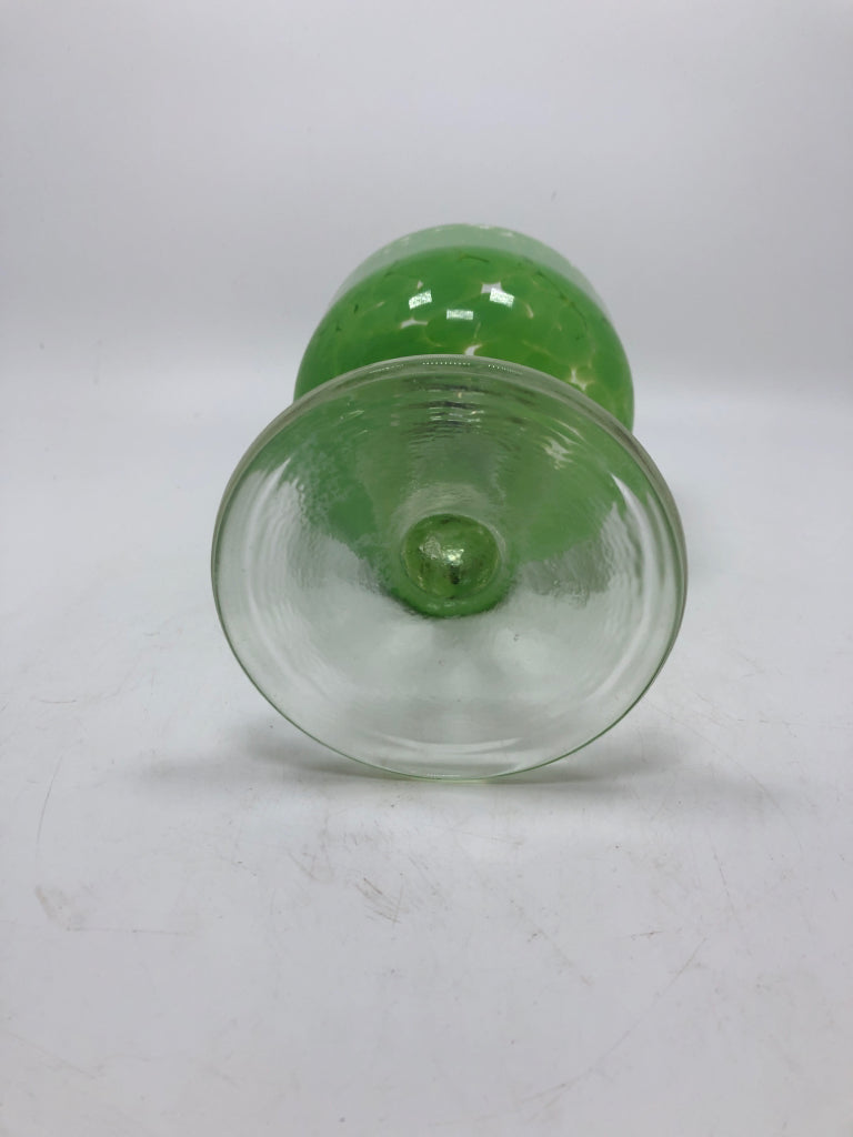 5 SPECKLED GREEN GLASS GOBLETS.