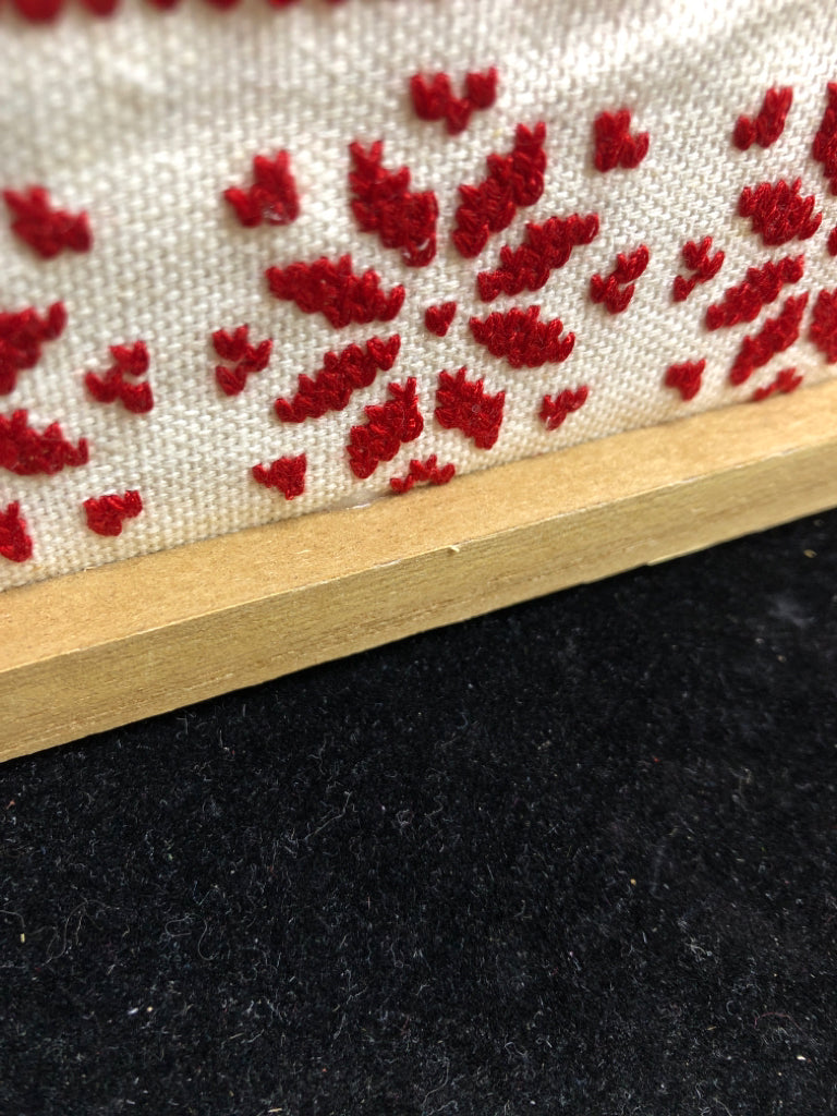 EMBROIDERED NOEL SQUARE WALL DECOR.