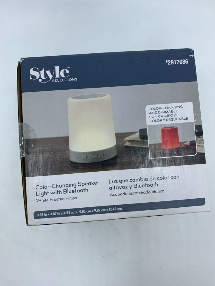 NIB STYLE SELECTIONS COLOR-CHANGING BLUETOOTH SPEAKER.