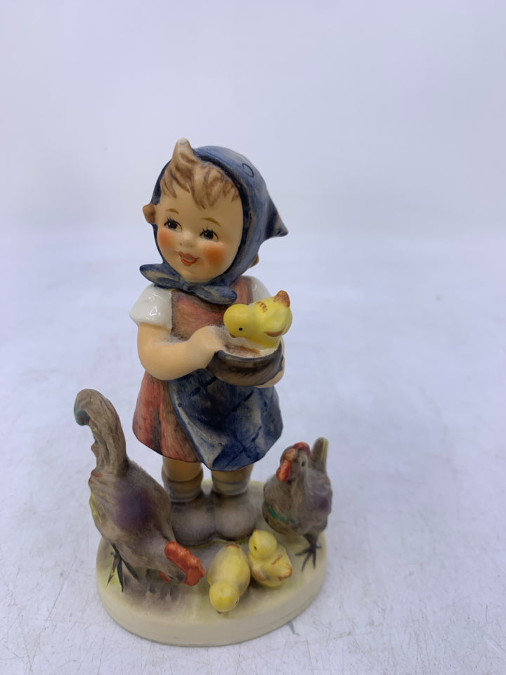 VTG HUMMEL FEEDING TIME GIRL W/ CHICKENS 199/1.