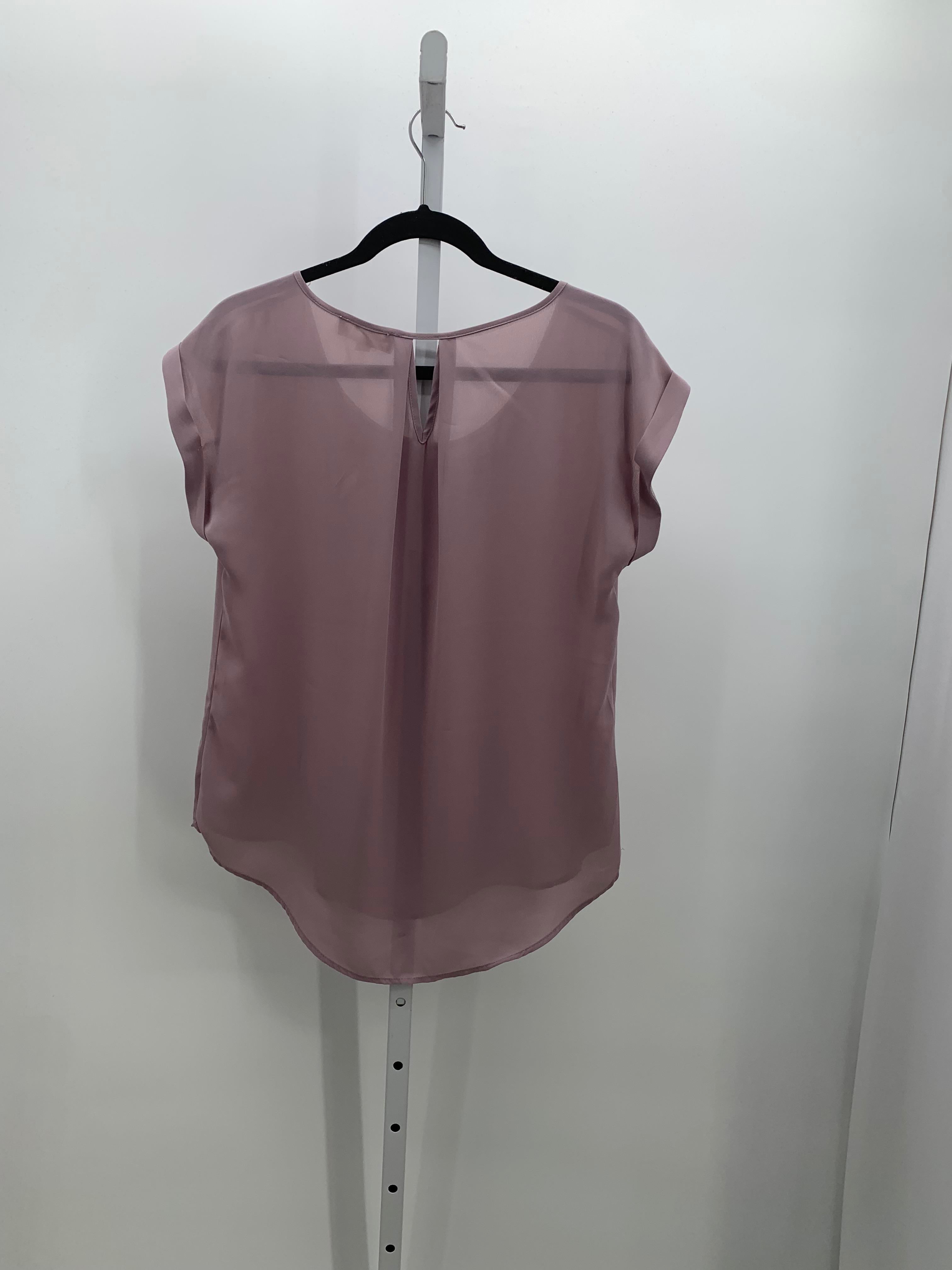 Pink Rose Size Large Juniors Short Sleeve Shirt
