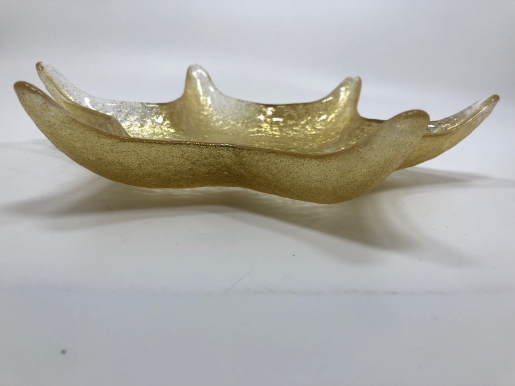 GLITTER GOLD GLASS STAR PLATE.