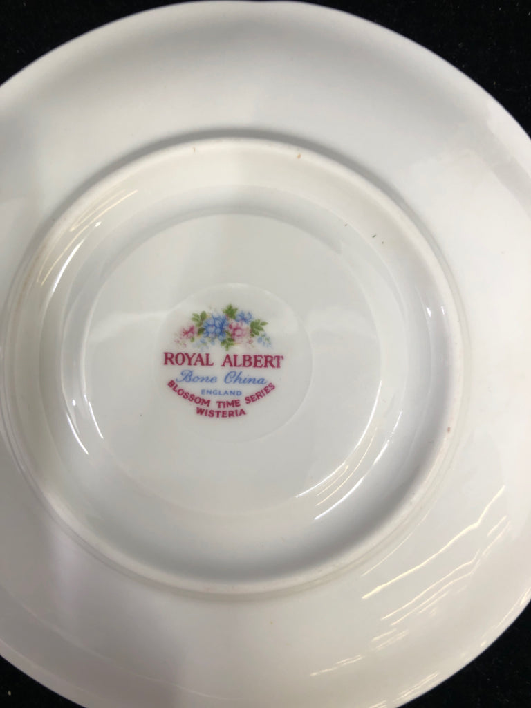 VTG BLUE FLORAL CUP/SAUCER BLOSSOM TIME SERIES.