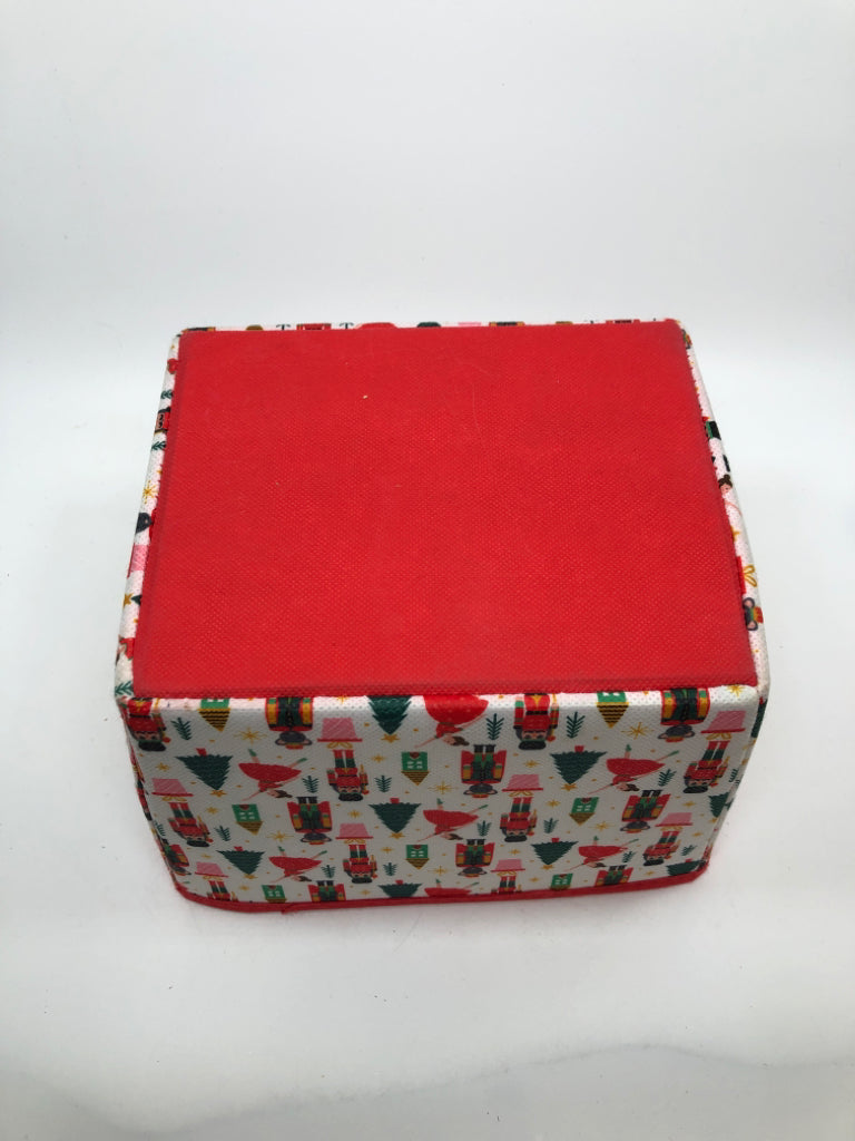 NUTCRACKER & TREE PATTERN CLOTH BIN.