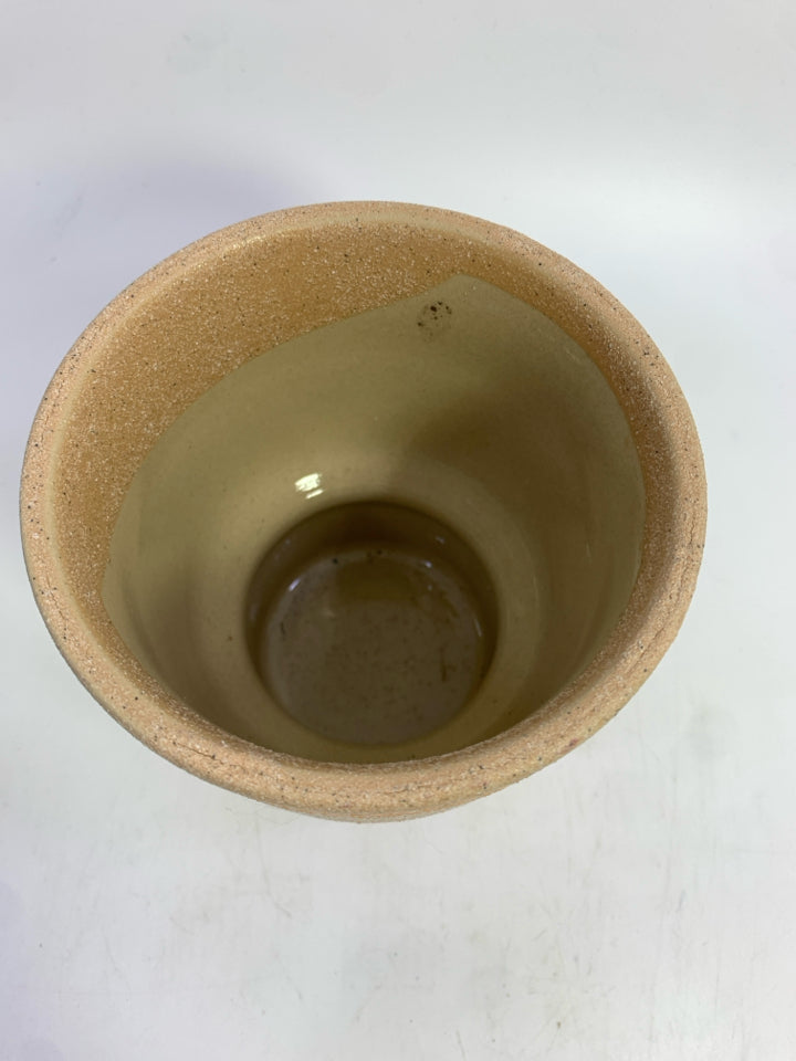 STONE/YELLOW PLANTER.