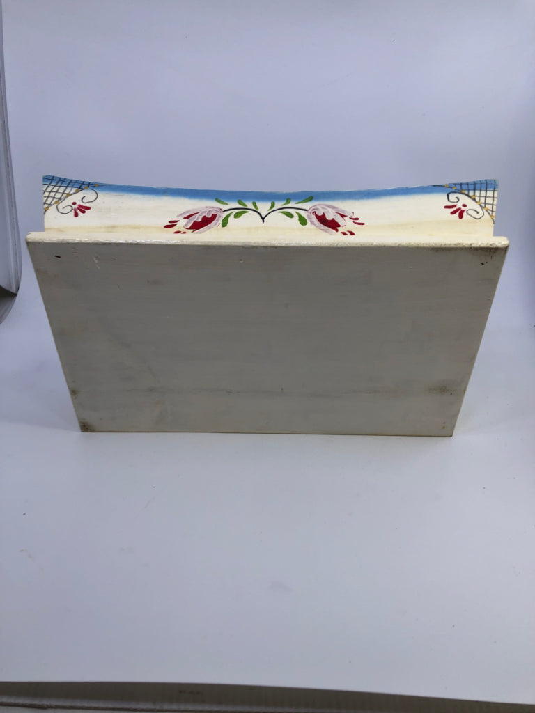 WOOD TWO SLOT TRAY, FLORAL PAINTED HEART CUTOUT HANDLE.
