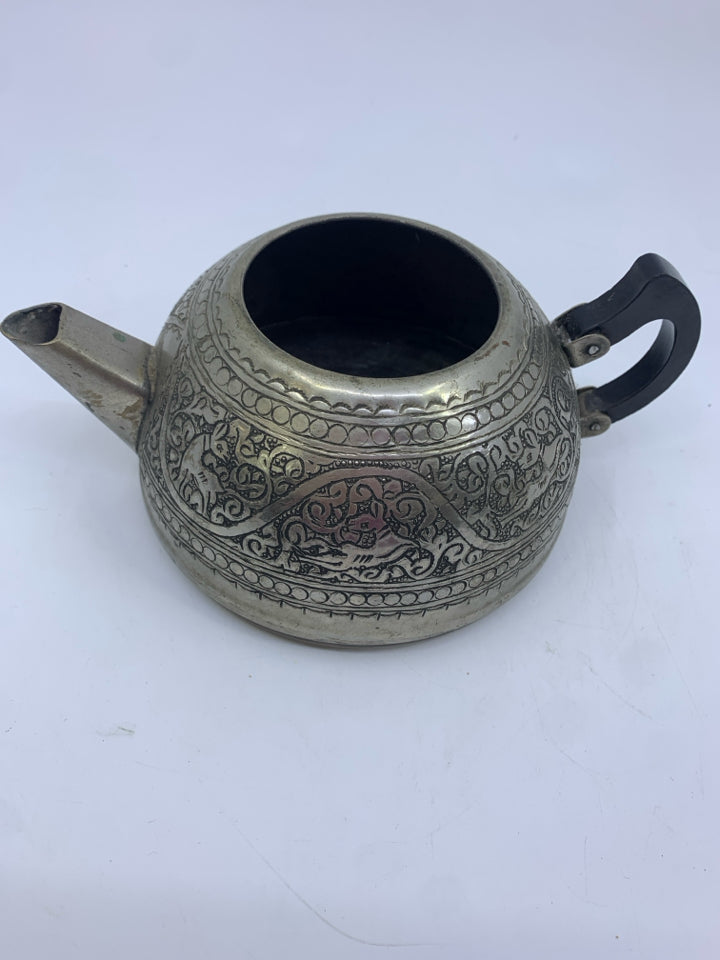 EMBOSSED FLORAL HANDMADE TEAPOT.