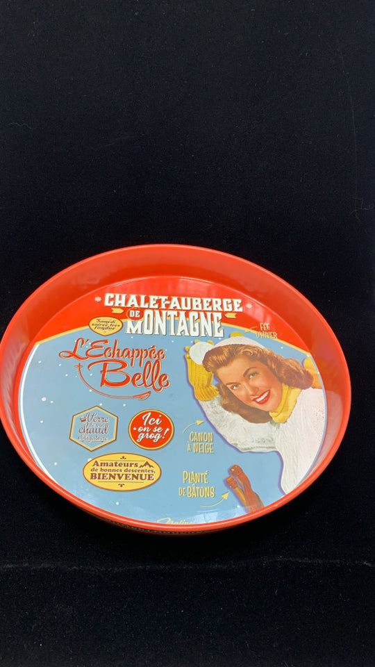 VTG METAL CHALET AUBERGE ROUND METAL TRAY.