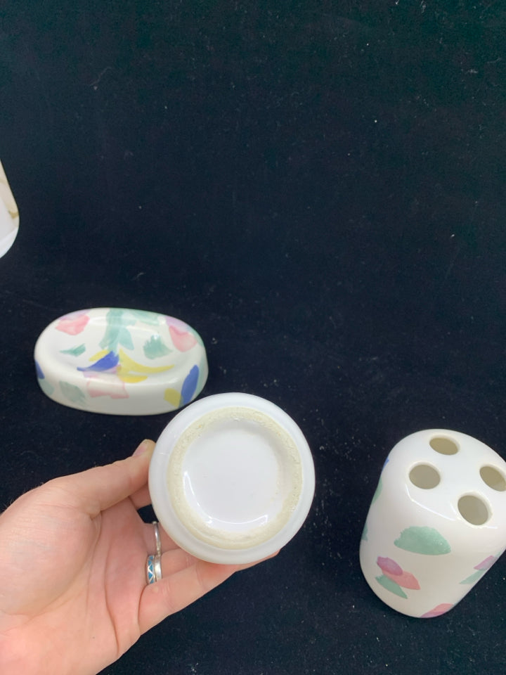 3 PC SOAP/TOOTHBRUSH/CUP BATHROOM SET WHITE W/GREEN/PINK/BLUE/PURPLE BRUSH DESIG