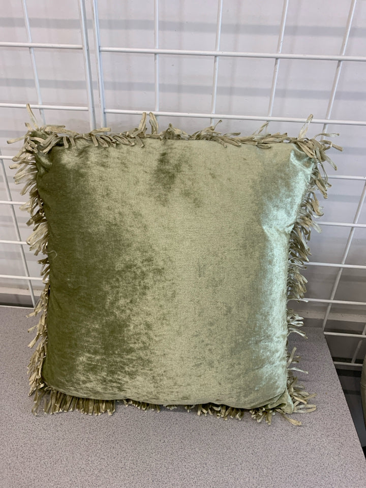 GREEN VELVET FLORAL PILLOW W/FRINGE.