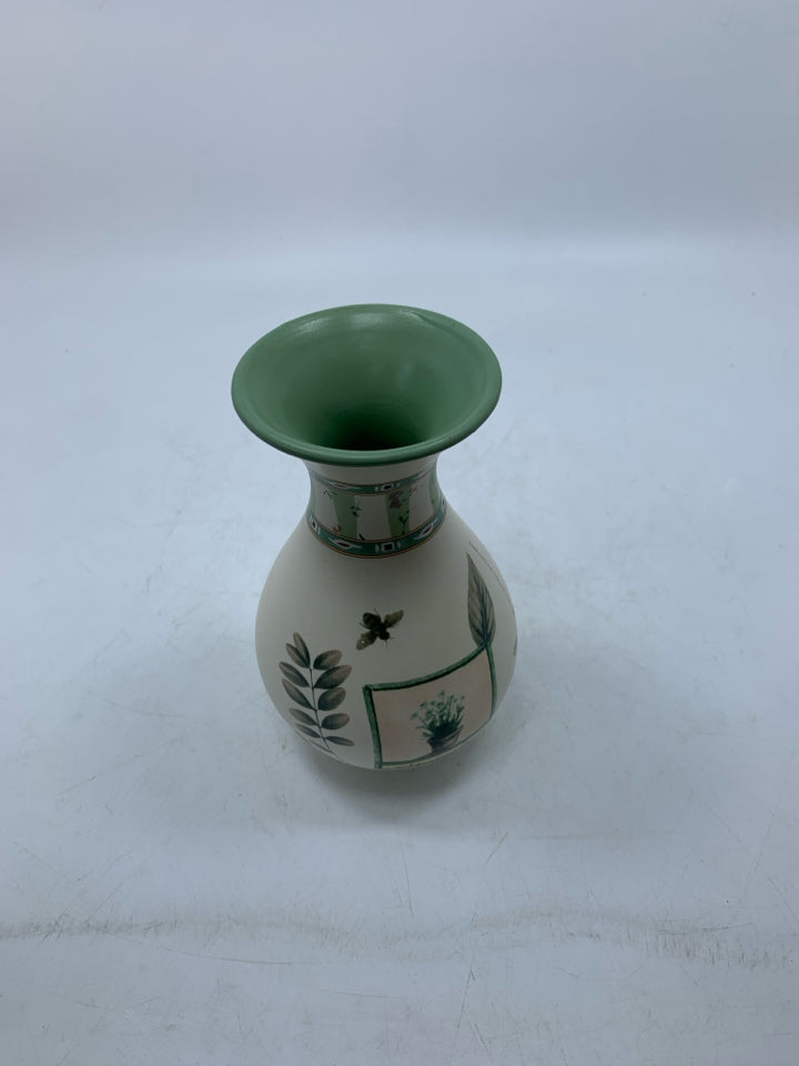 GARDEN THEMED CERAMIC VASE NATUREWOOD.