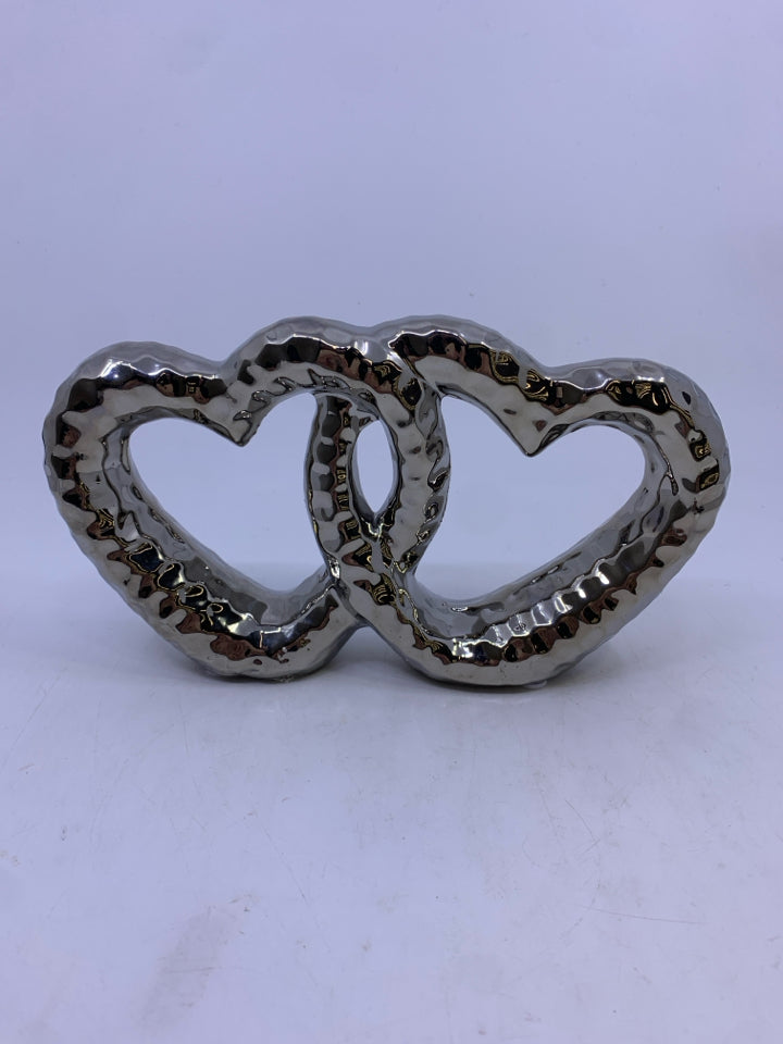 SILVER INTERTWINED HEARTS.