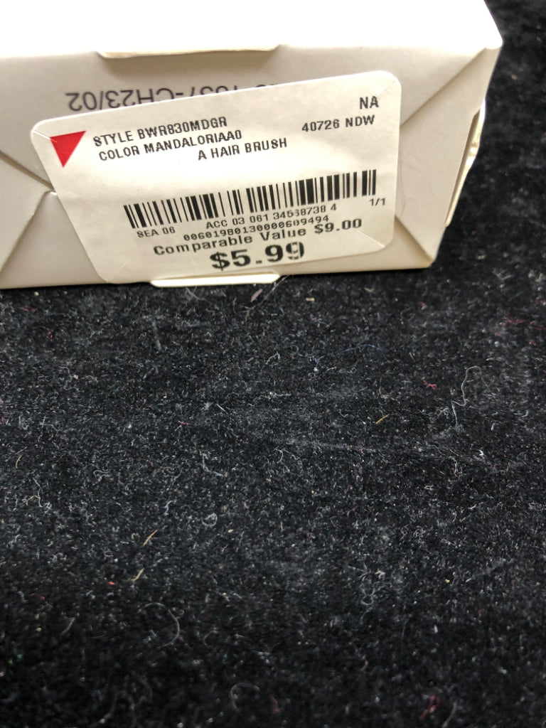 NIB MANDALORIAN BRUSH.