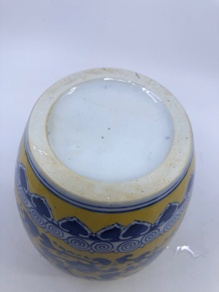 BLUE AND YELLOW GINGER JAR.