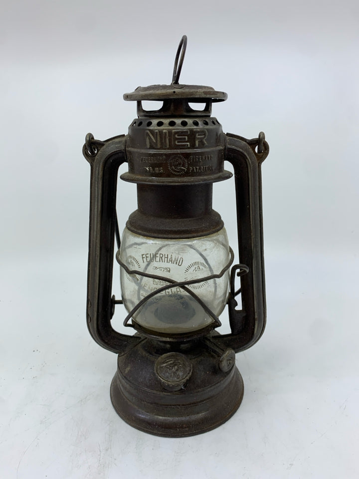 VTG METAL/GLASS LANTERN DIETZ.