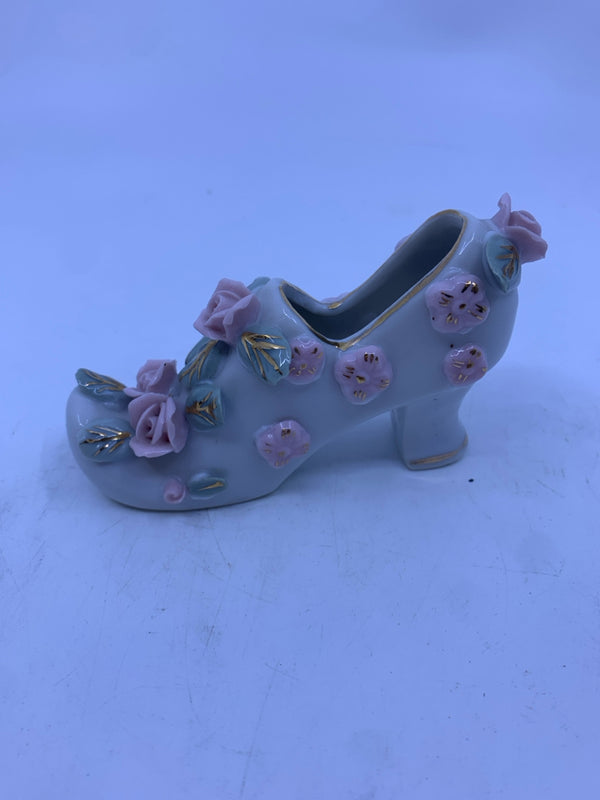 WHITE CERAMIC SHOE W/ EMBOSSED PINK ROSES GOLDEN ACCENTS.