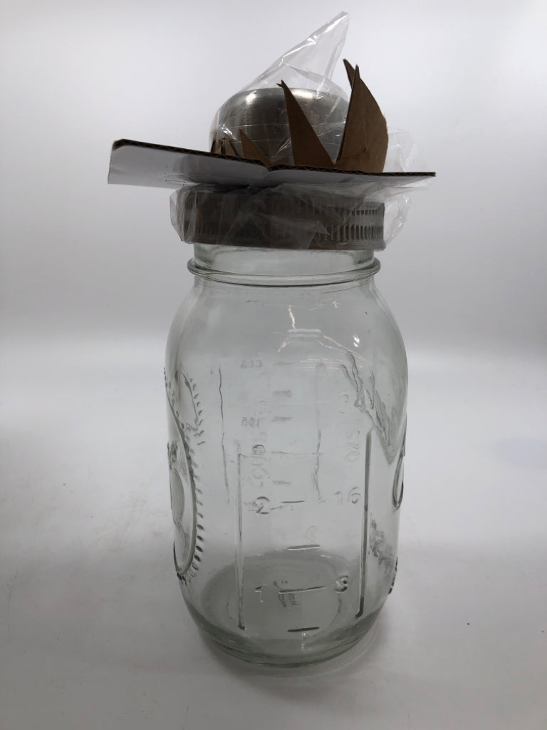 NIB MASON JAR COCKTAIL SHAKER.
