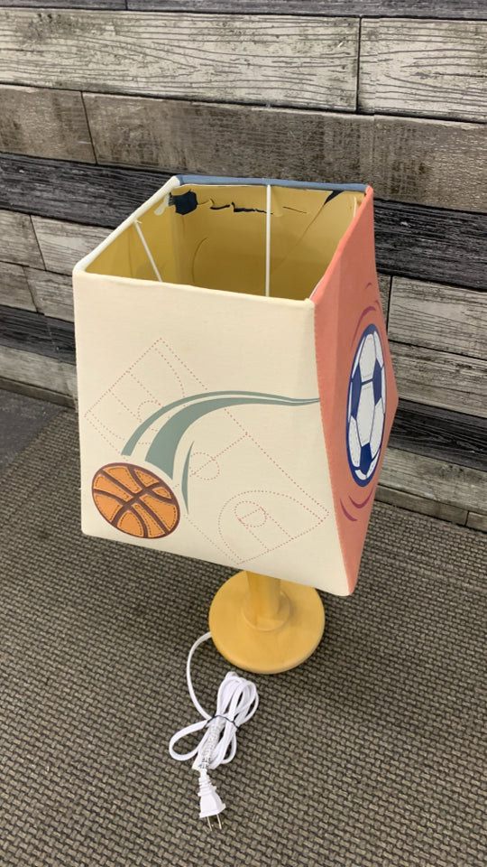 SPORTS LAMP W/WHISTLE.