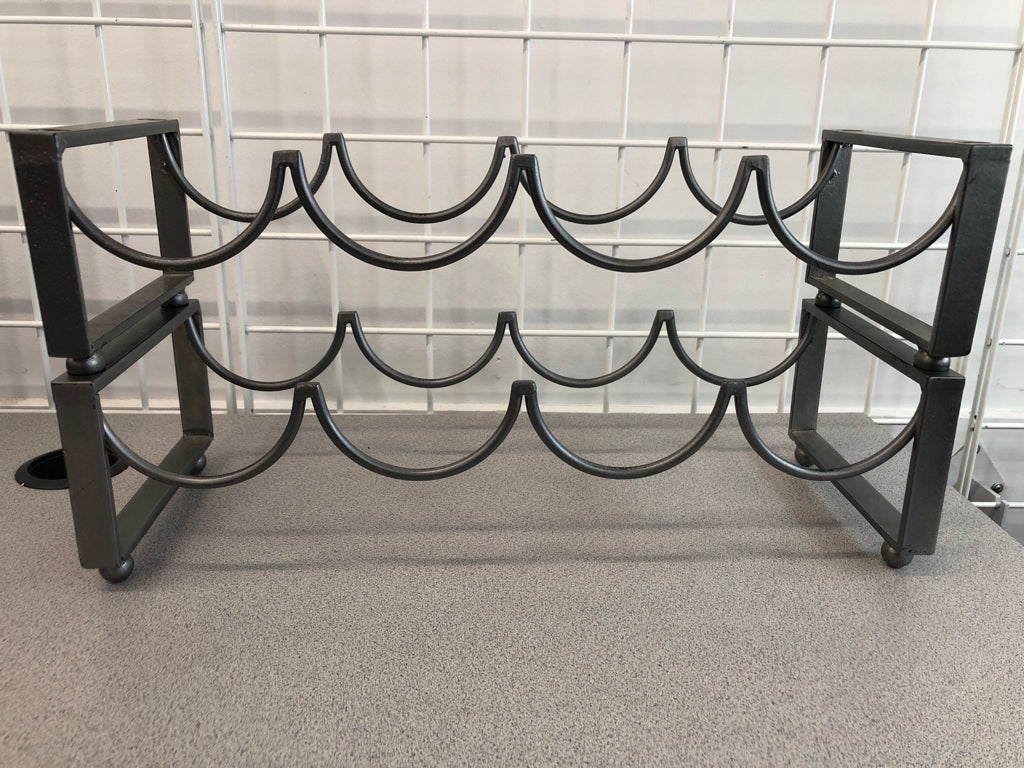 2-LAYER GRAY WINE HOLDER.