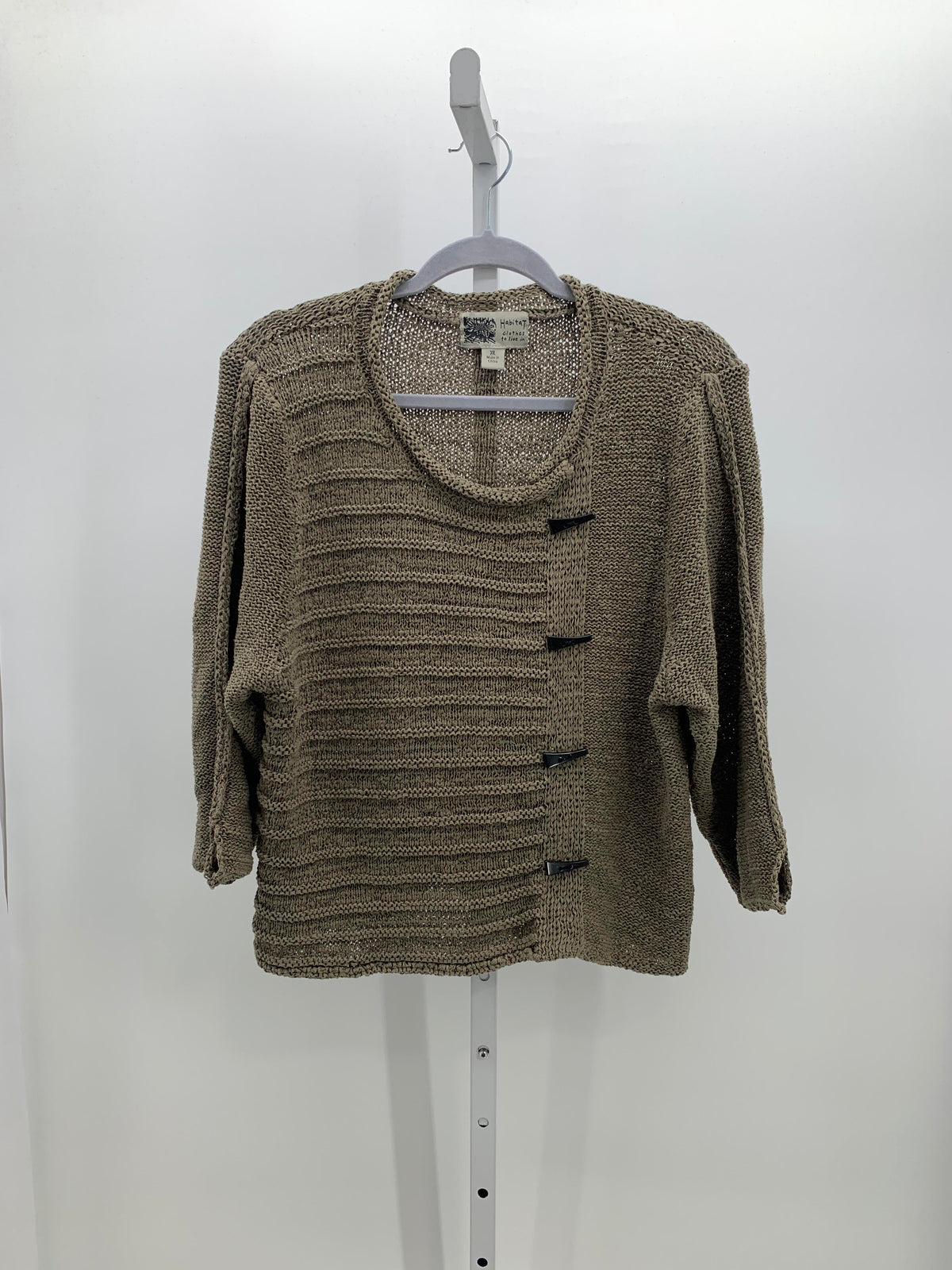 Size Extra Large Misses 3/4 Sleeve Shirt