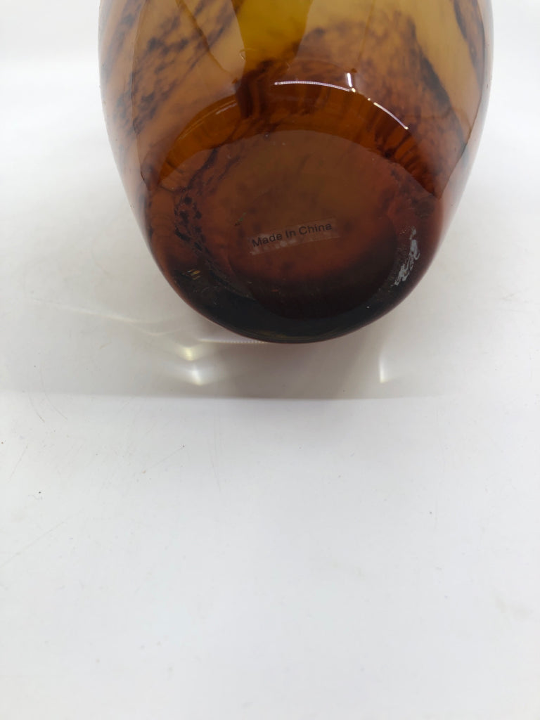 ORANGE TIGER STRIPED VASE.