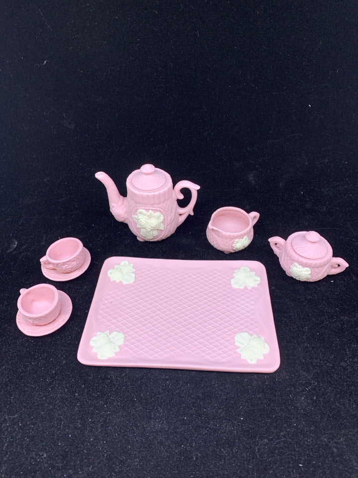 10 PC PINK/WHITE EMBOSSED MINI DECOR TEA SET.