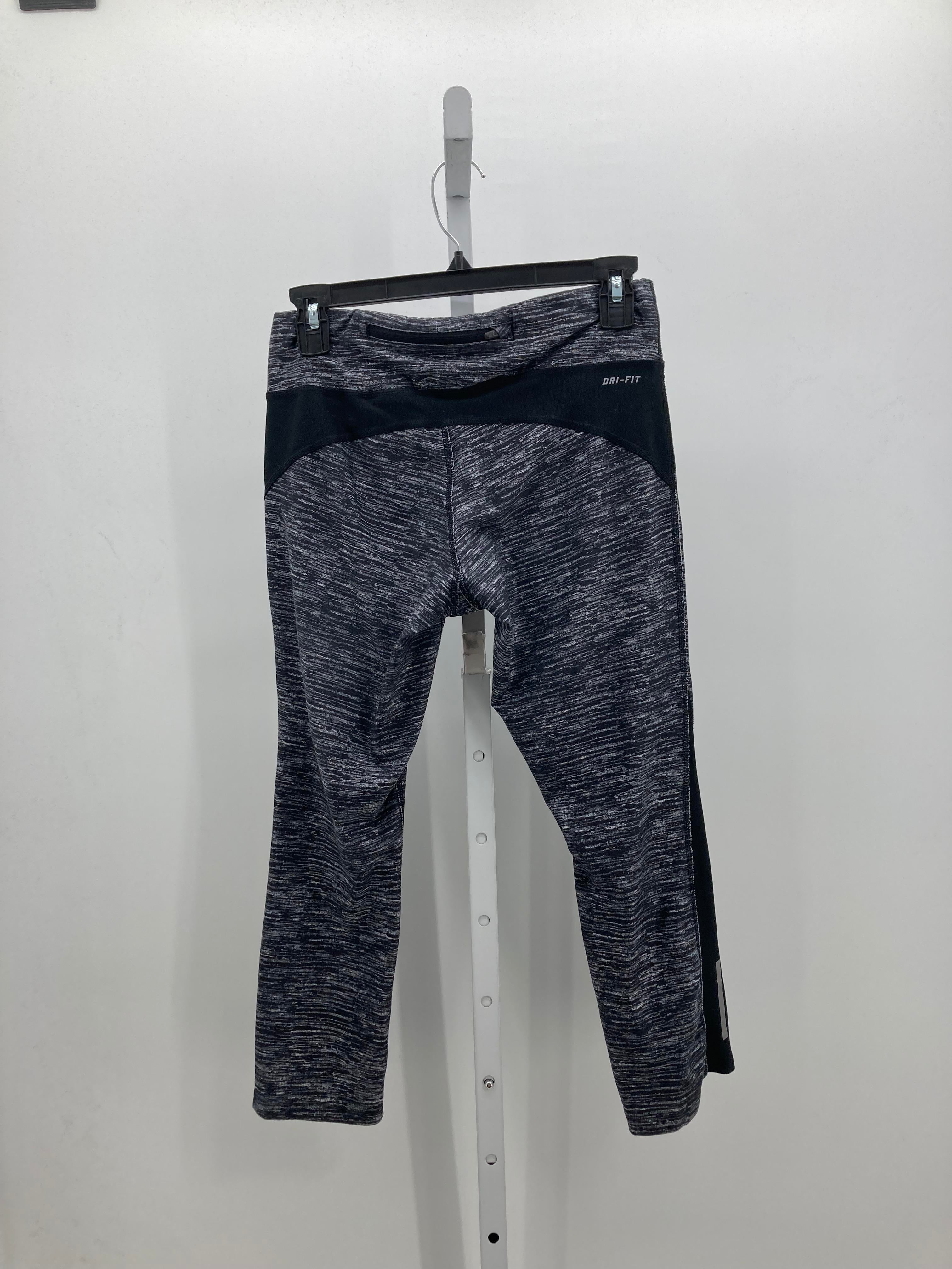 Nike Size Medium Misses Leggings